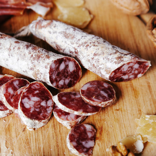 Fabrication artisanale de saucisson sec et saucisse sèche
