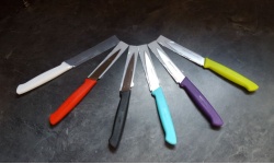 COUTEAUX_COULEUR.jpg
